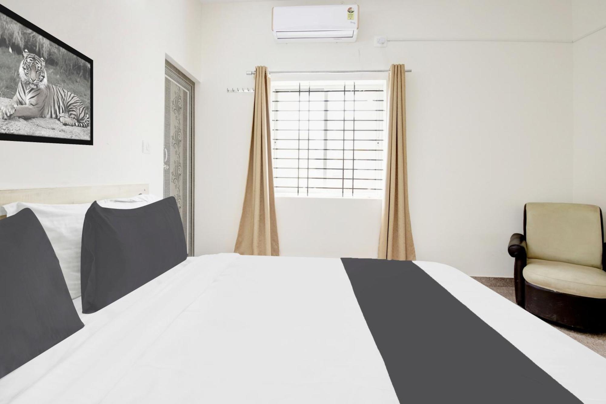Hotel O Sri Manjunatha Deluxe Suites 班加罗尔 外观 照片