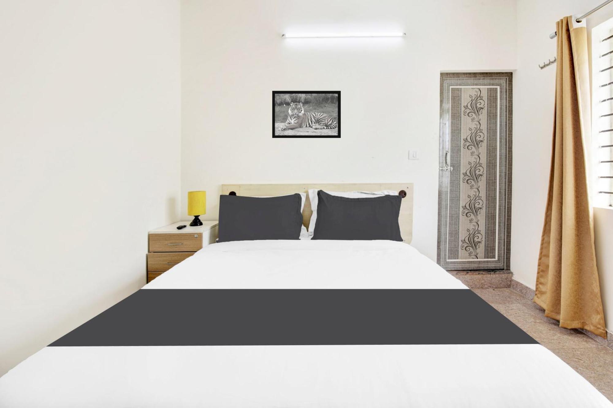 Hotel O Sri Manjunatha Deluxe Suites 班加罗尔 外观 照片