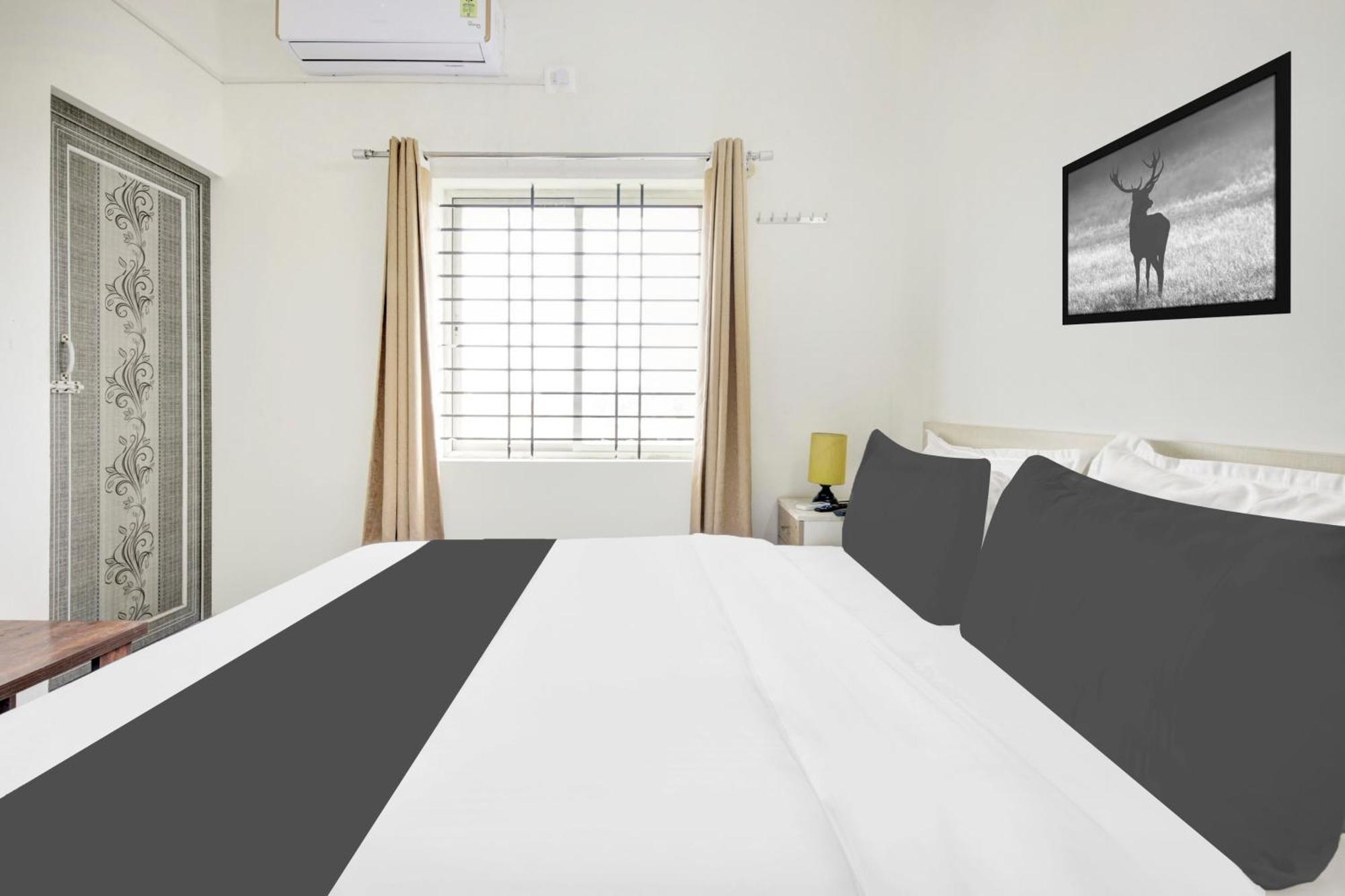 Hotel O Sri Manjunatha Deluxe Suites 班加罗尔 外观 照片