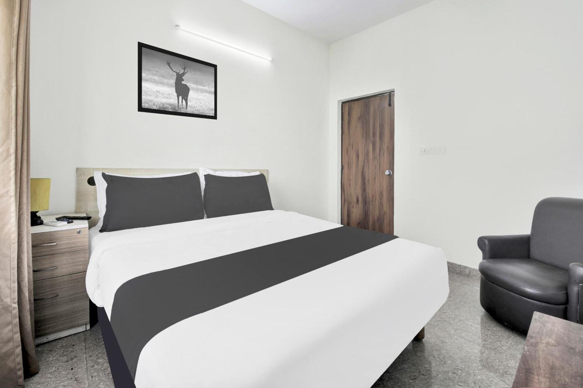 Hotel O Sri Manjunatha Deluxe Suites 班加罗尔 外观 照片
