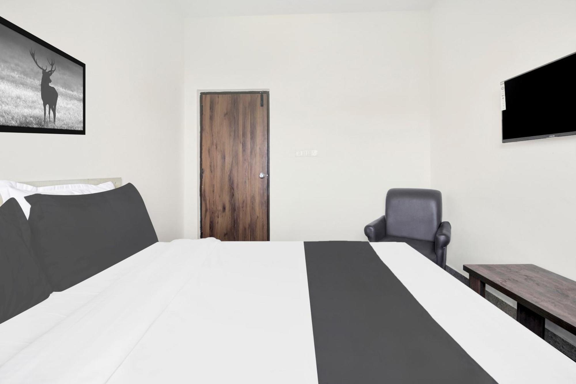 Hotel O Sri Manjunatha Deluxe Suites 班加罗尔 外观 照片